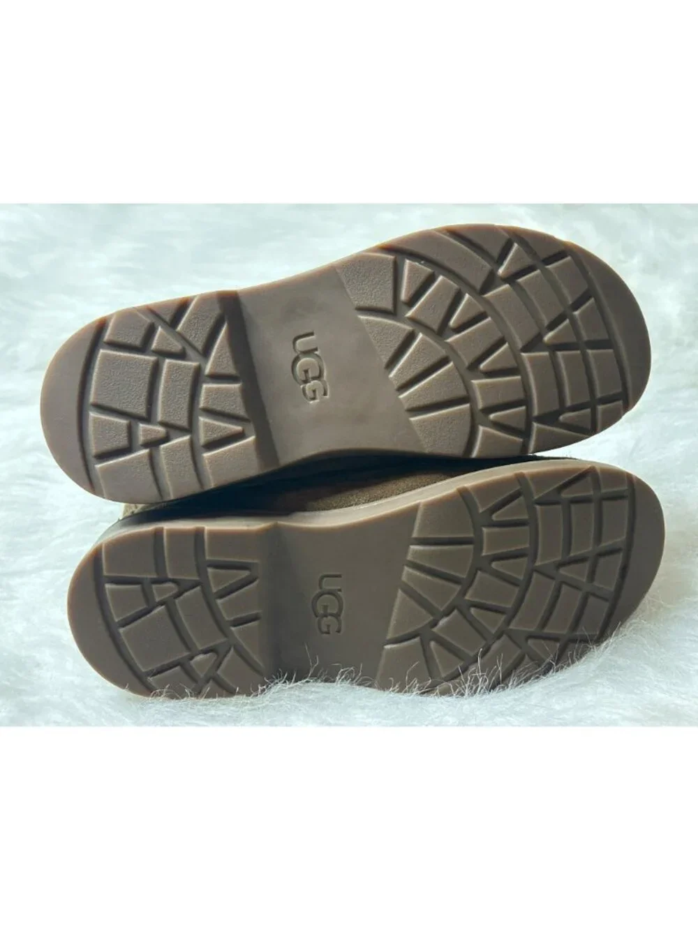 UGG Robley 1112458K Weather Lace Up Unisex Boots Brown 5 Boy Girl Youth
